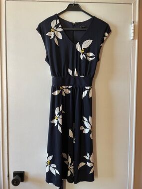 Navy Floral V-Neck Midi Dress - White Floral